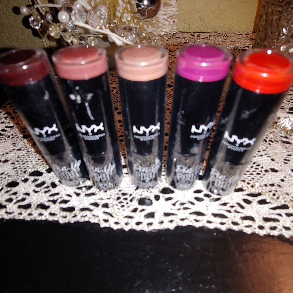 NYX Pin Up Pout Lipstick Bundle